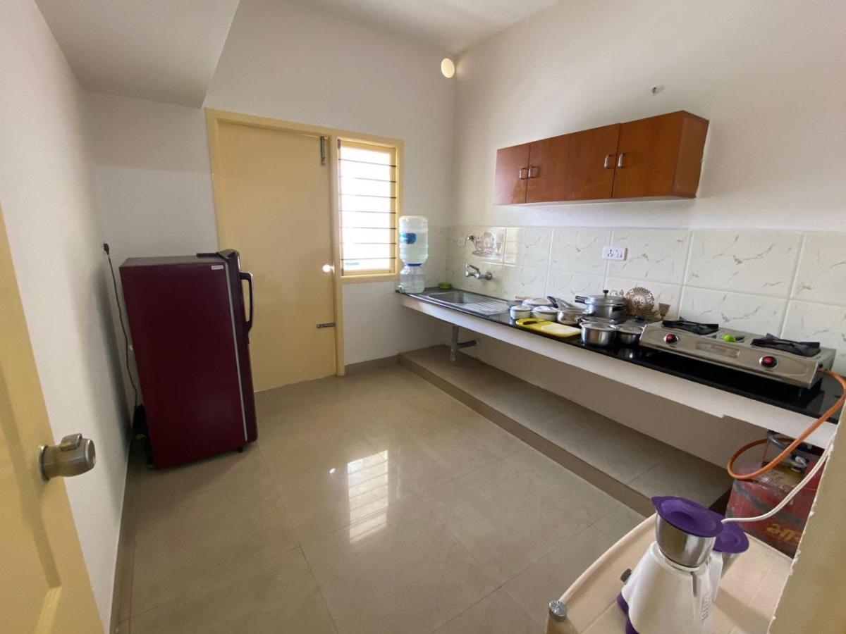 Thulasirams Service Apartments Coimbatore Eksteriør bilde