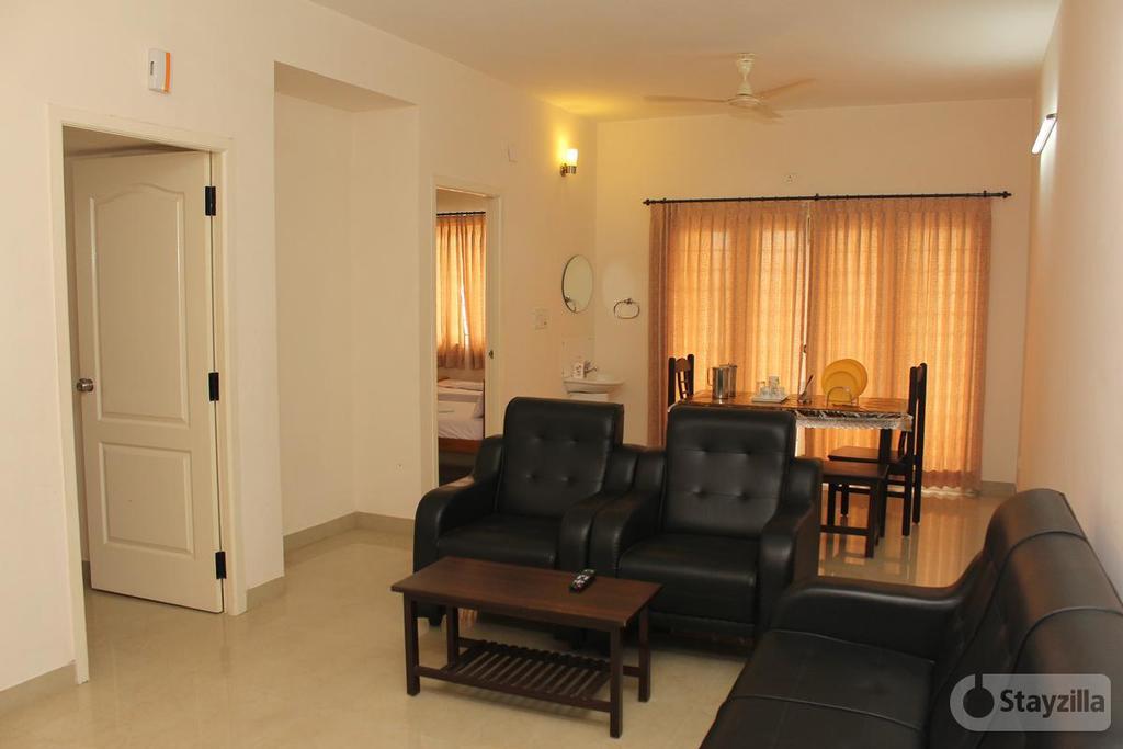 Thulasirams Service Apartments Coimbatore Eksteriør bilde